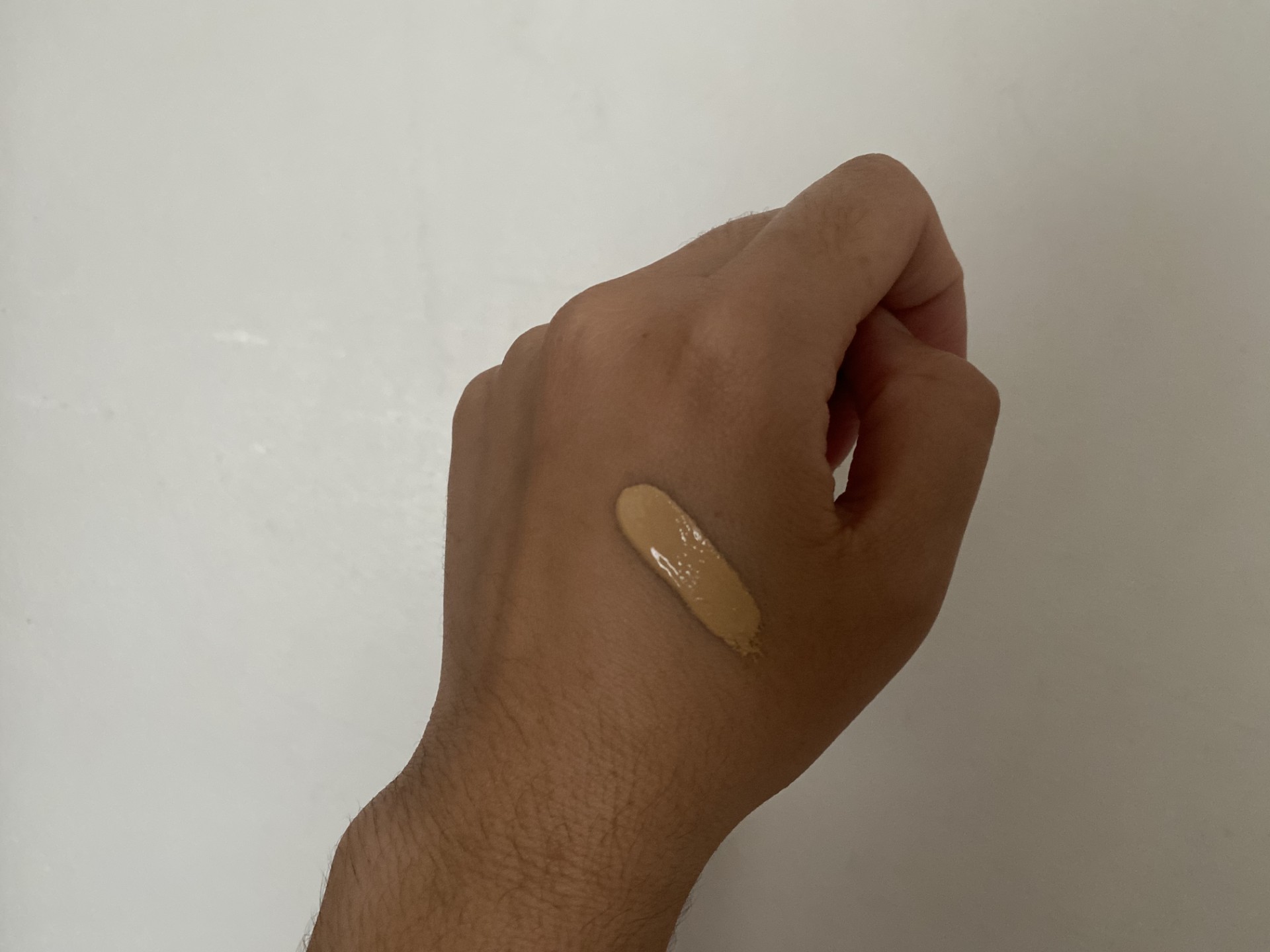 Vanessa Charlotte Tilbury Airbrush Flawless Foundation review swatch | Space NK Vanessa Charlotte Tilbury Airbrush Flawless Foundation review swatch | Space NK