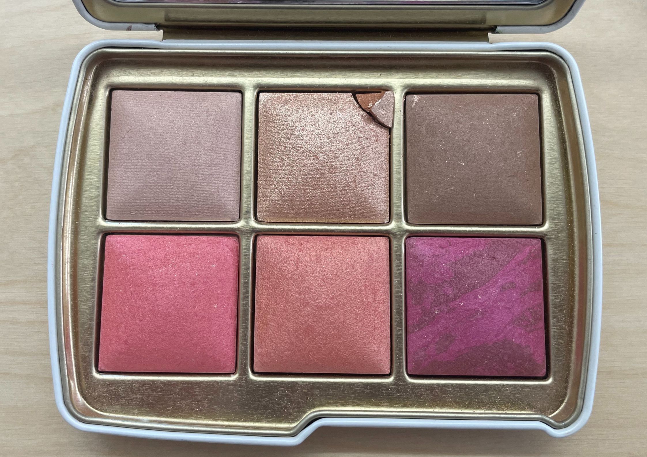 Hourglass Swan Ambient Lighting Unlocked Palette Hourglass Swan Ambient Lighting Unlocked Palette